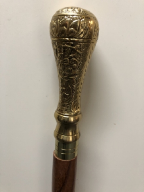 Walking stick, with brass decorative knob and hand-carved handle, beautiful!!!