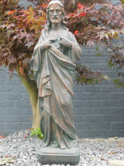 Impressive church statue of Jesus, made of polystone