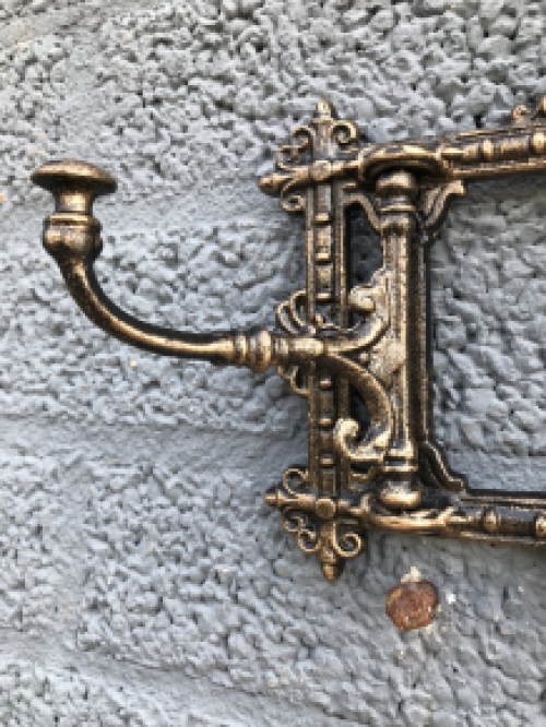 Wall coat rack, cast iron bronze - Look, beautiful.