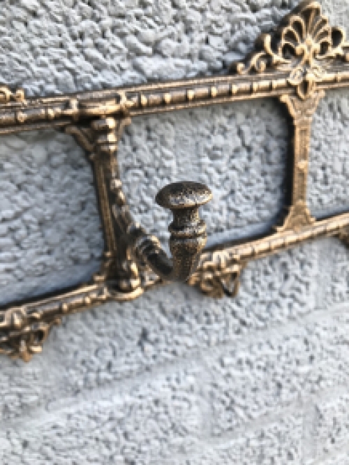 Wall coat rack, cast iron bronze - Look, beautiful.