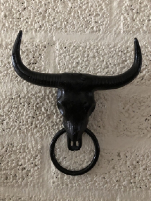 Cast iron bull skull with towel ring, black, beautiful!