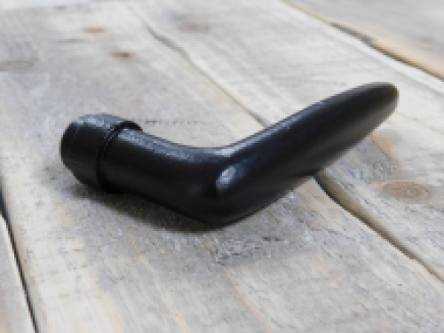 1 x door handle Dudoc black coated, antique solid look.