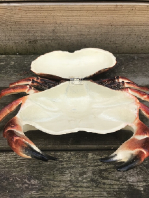 A cast iron crab as a box, jewelry box, very nice!