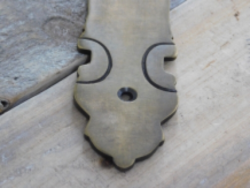 1 Long door plate ''cotten'' - brass patinated, room door lock suitable.