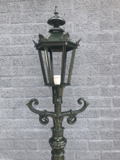 Outdoor lamp, lantern with ceramic fitting and glass, cast aluminium, 235 cm-black or green