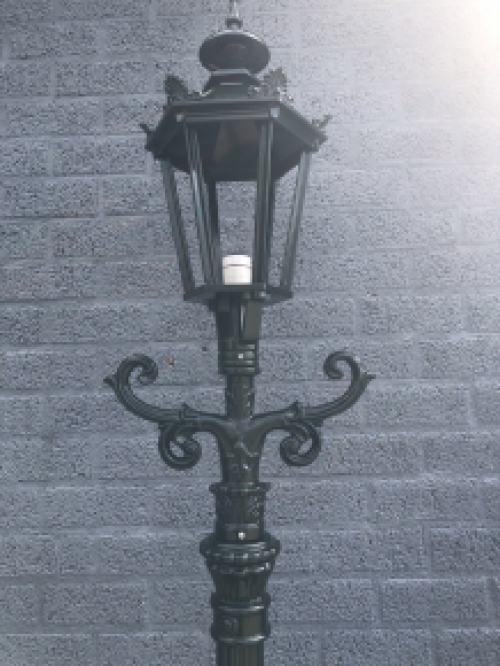 Outdoor lamp, lantern with ceramic fitting and glass, cast aluminium, 215 cm-green or black