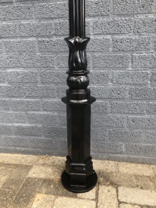 Outdoor lamp, lantern Amsterdam with ceramic fitting and glass, cast aluminum, 225 cm.