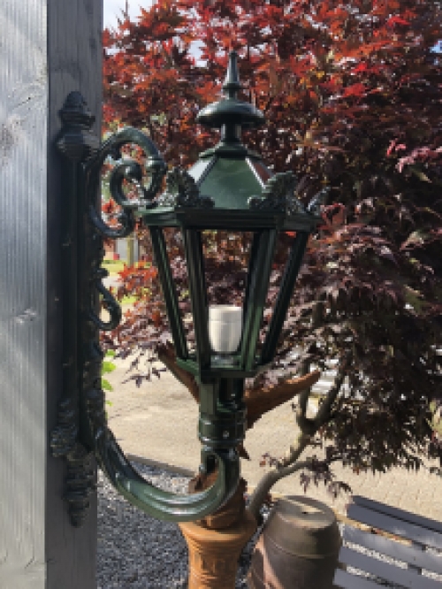 Beautiful rustic outdoor lamp Maastricht, dark green