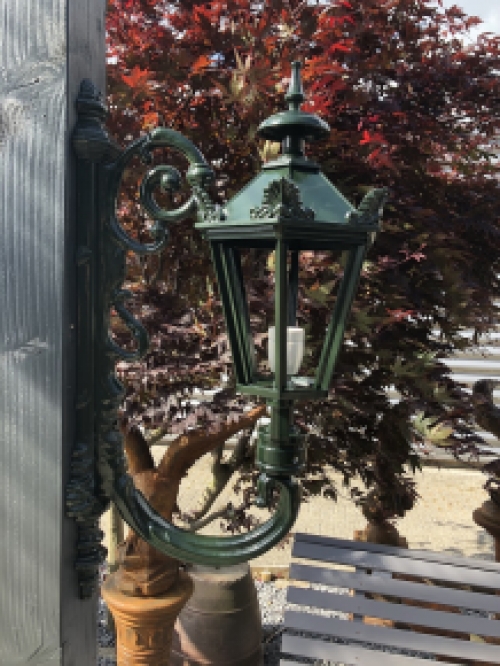 Beautiful rustic outdoor lamp Maastricht, dark green