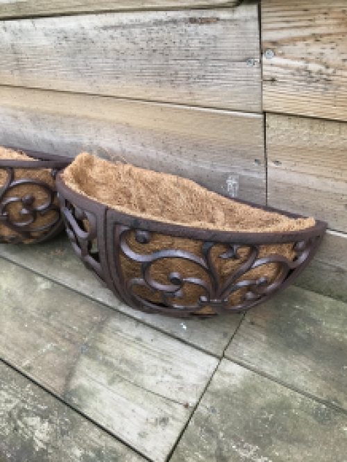 A set of planters / baskets for the wall, beautiful wall decoration