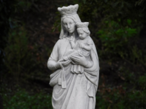 Statue Mary with child - full stone - exclusive