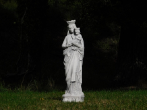 Statue Mary with child - full stone - exclusive