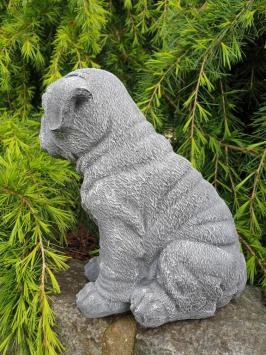 Garden statue of a dog