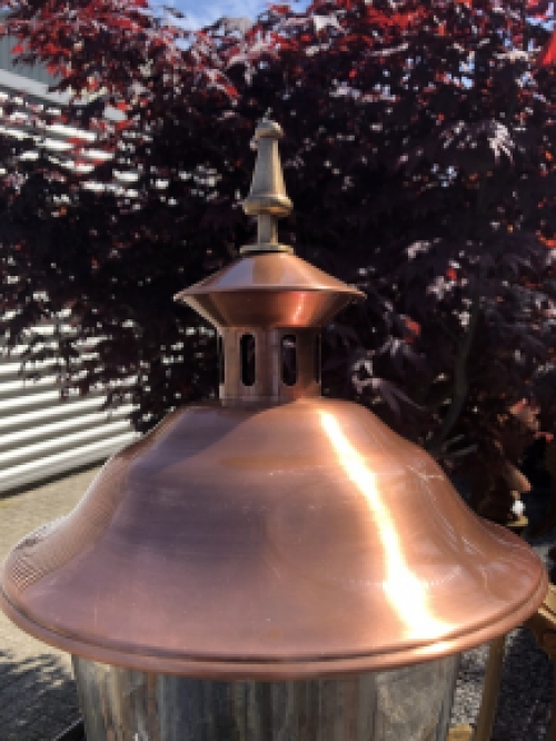 Lamp brass-copper round glass on base, great look!!!
