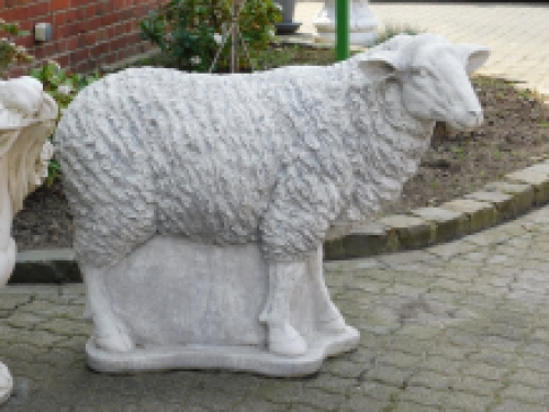 Beeld Schaap XL - vol steen