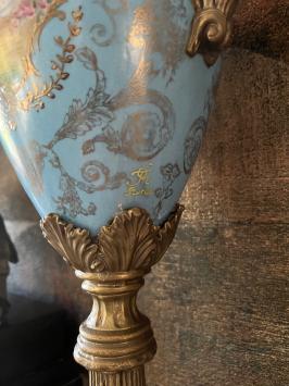 Set of Sèvres-Vases, Decoratives and Antique Porcelain Vases