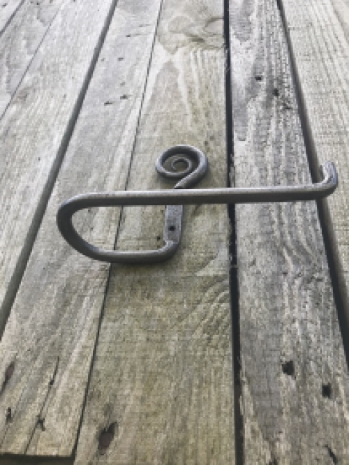 Toilet roll holder / toilet roll holder, beautifully hand-forged, robust appearance