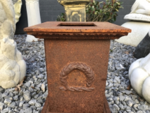 Cast iron base, small column with a rustic surface, small model