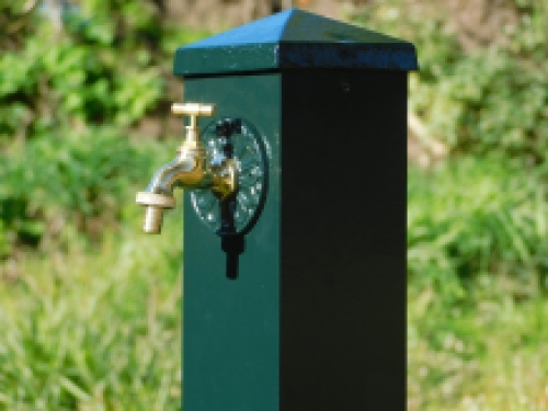 Free-standing water tap - aluminium - dark green