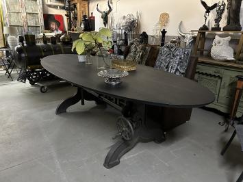 Large dining table, unique base, cast iron and wood, exclusive and a one-off!