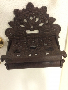 Toilet roll holder rust brown, cast iron brown