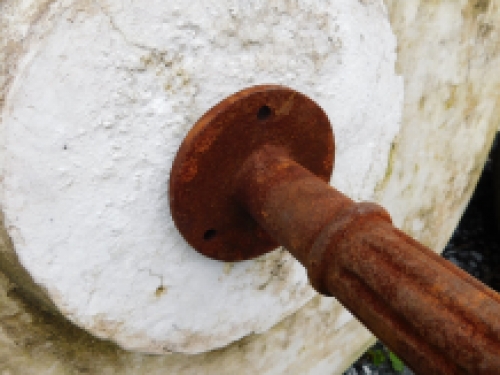 Wasserspeier, Brunnenauslauf, Brunnen - Fabelwesen Gargoyle als Speier